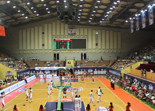 LED basketball arena floodlights.jpg