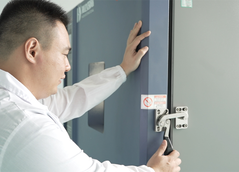 SCL-engineer-operating-temperature-test-chamber.jpg