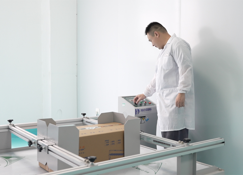 engineer_operate_vibration_test_control_panel-SCL.jpg